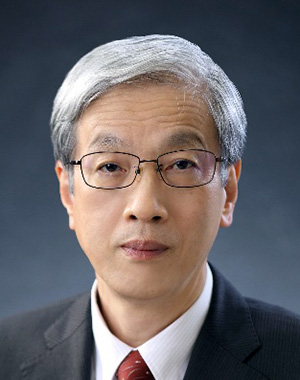 教授：丸谷 浩明